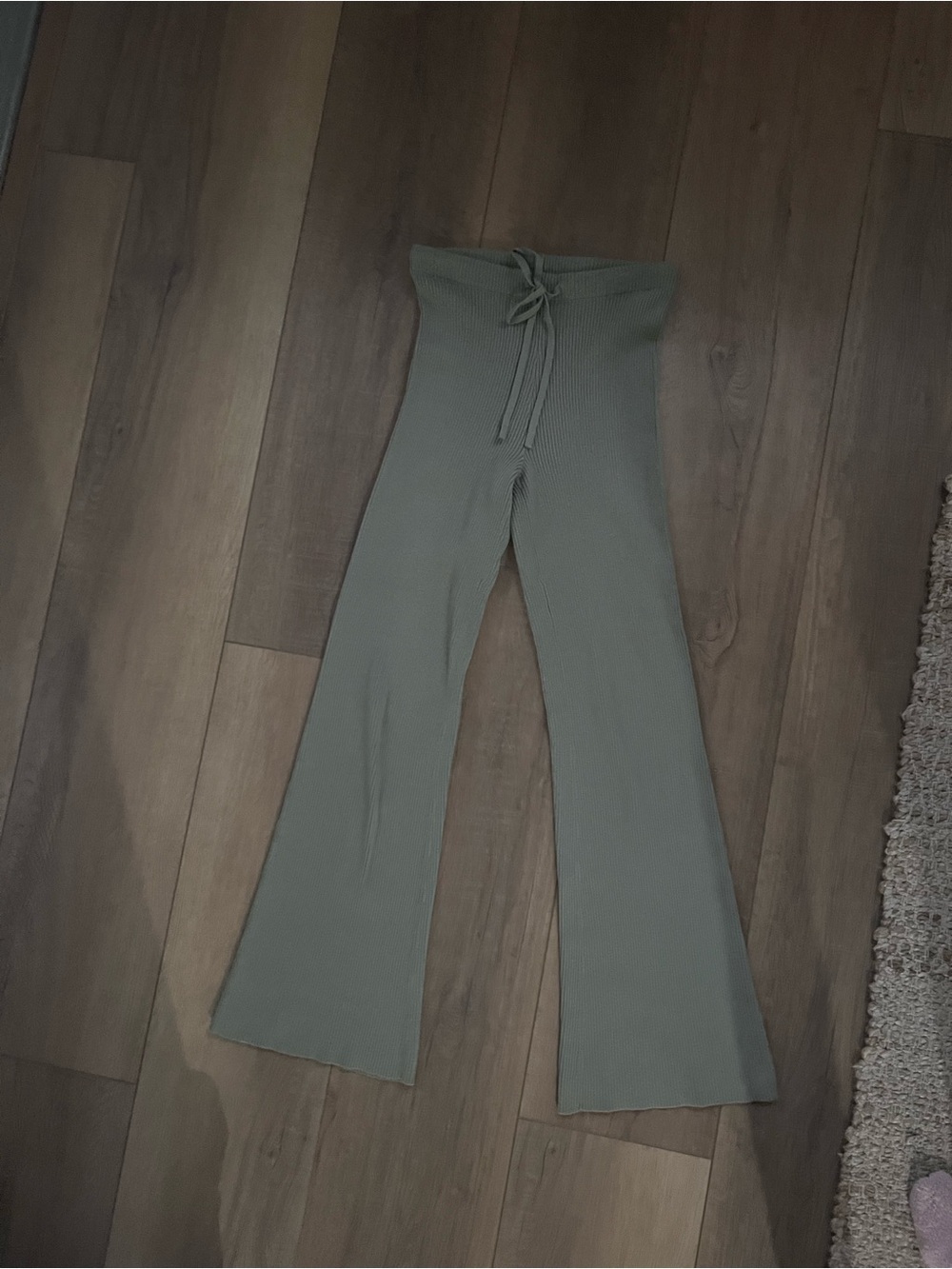 American Eagle Outfitters Ribbed Drawstring Flare Leggings - Olive Green